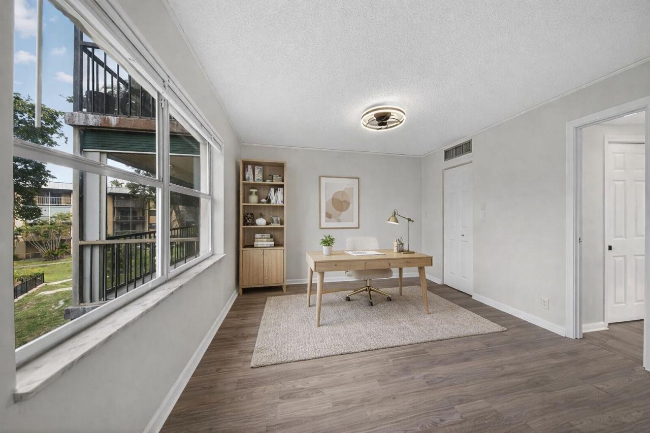 6301 N Falls Cir Drive, Unit 303, Lauderhill, FL 33319 Photo