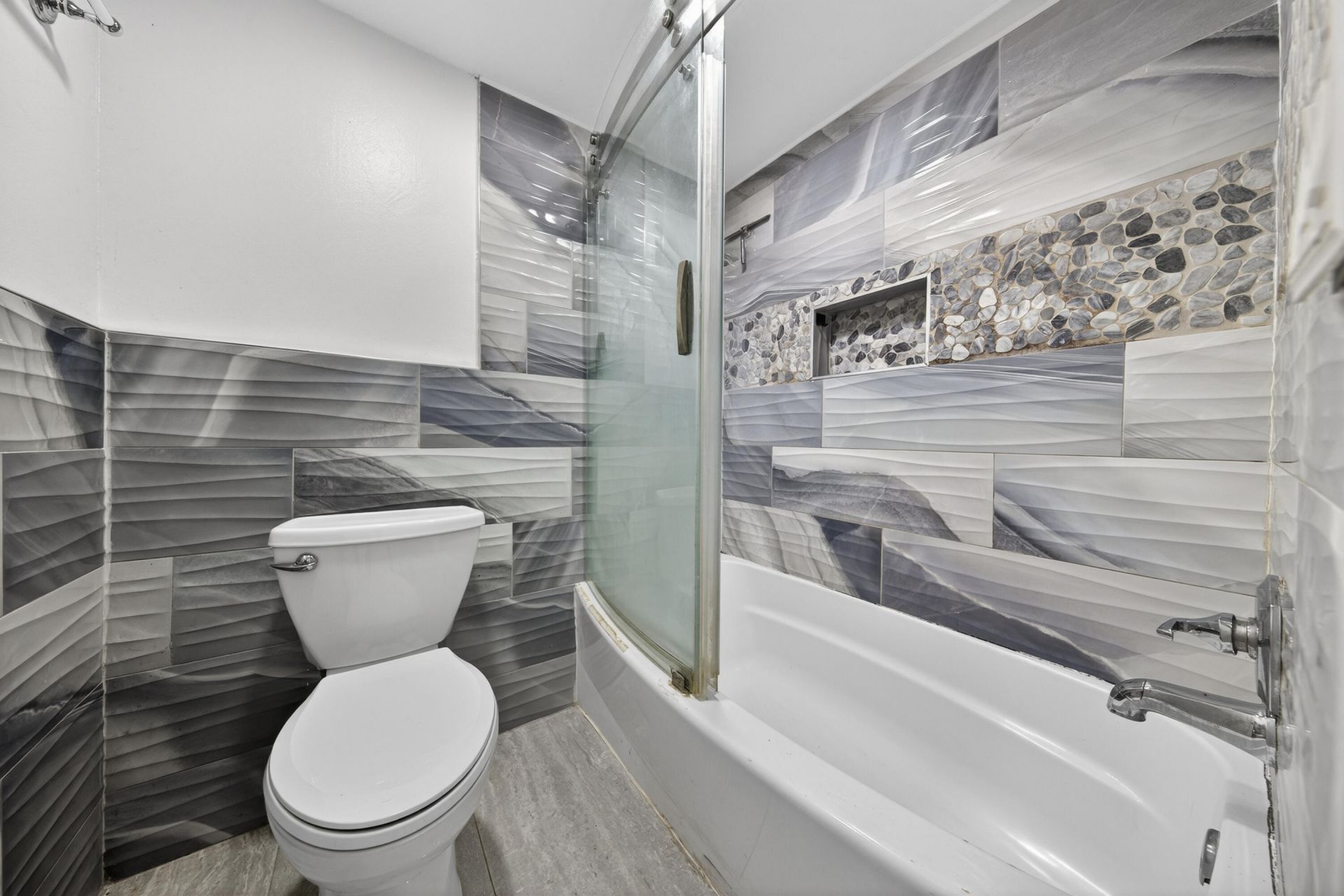 6301 N Falls Cir Drive, Unit 303, Lauderhill, FL 33319 Photo