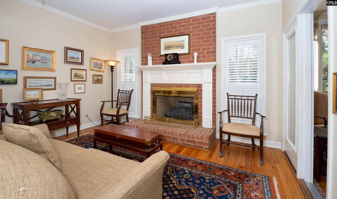 200 Barton Bend Lane Photo 11