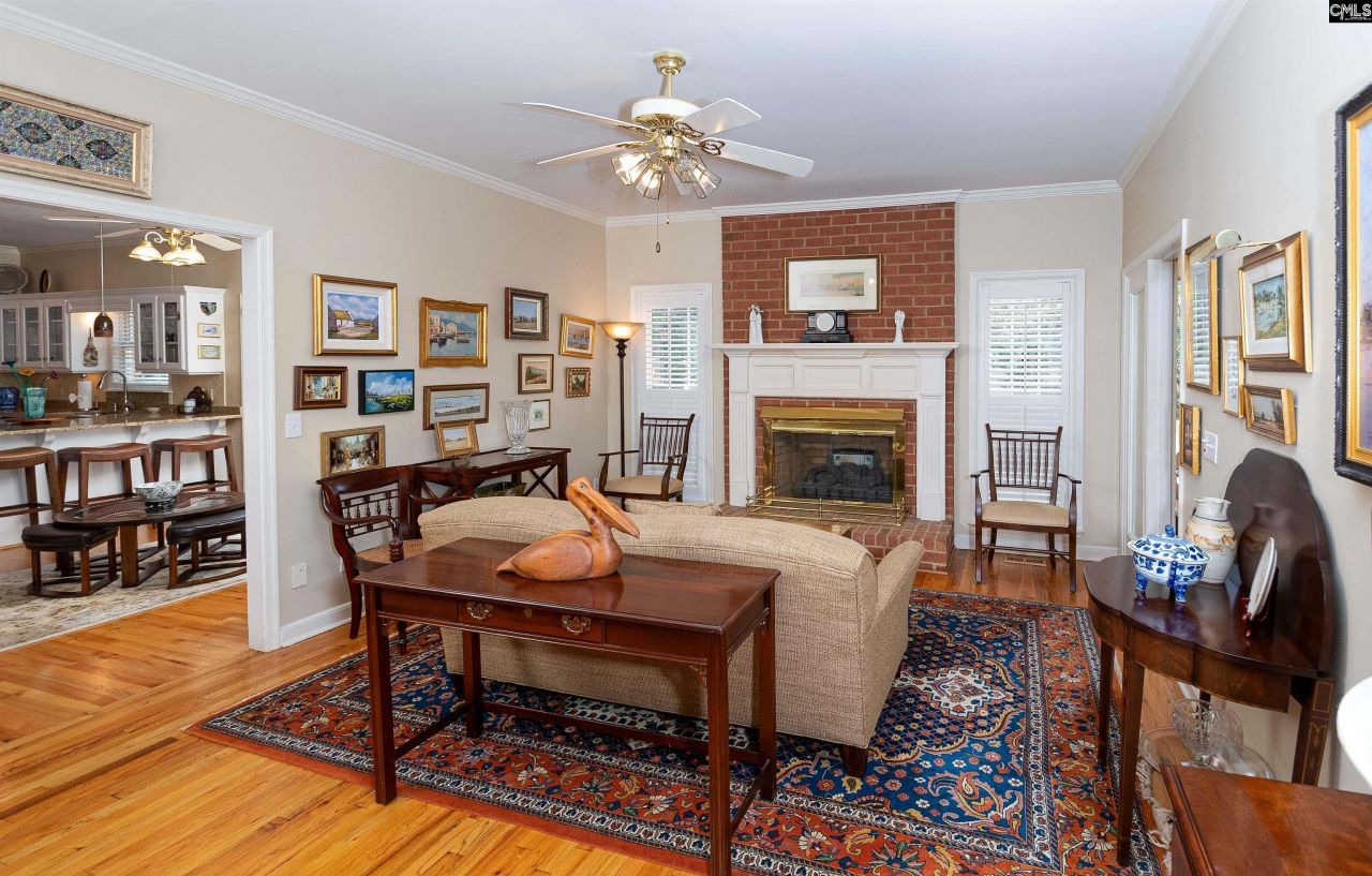 200 Barton Bend Lane Photo 12