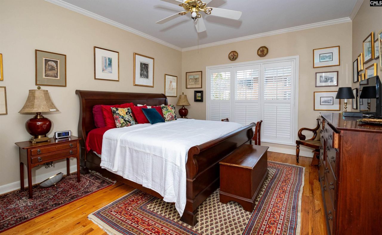 200 Barton Bend Lane Photo 24