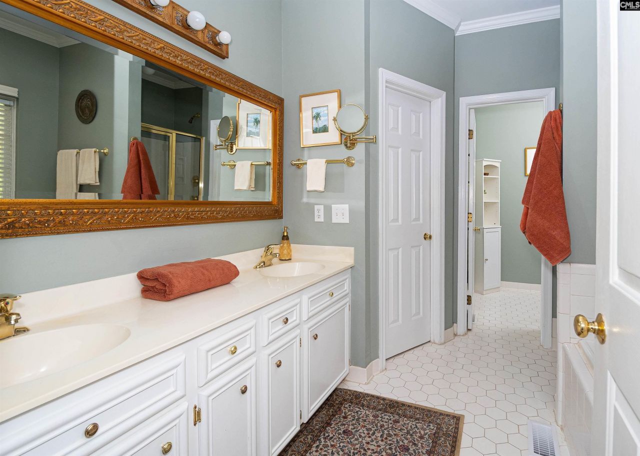 200 Barton Bend Lane Photo 27