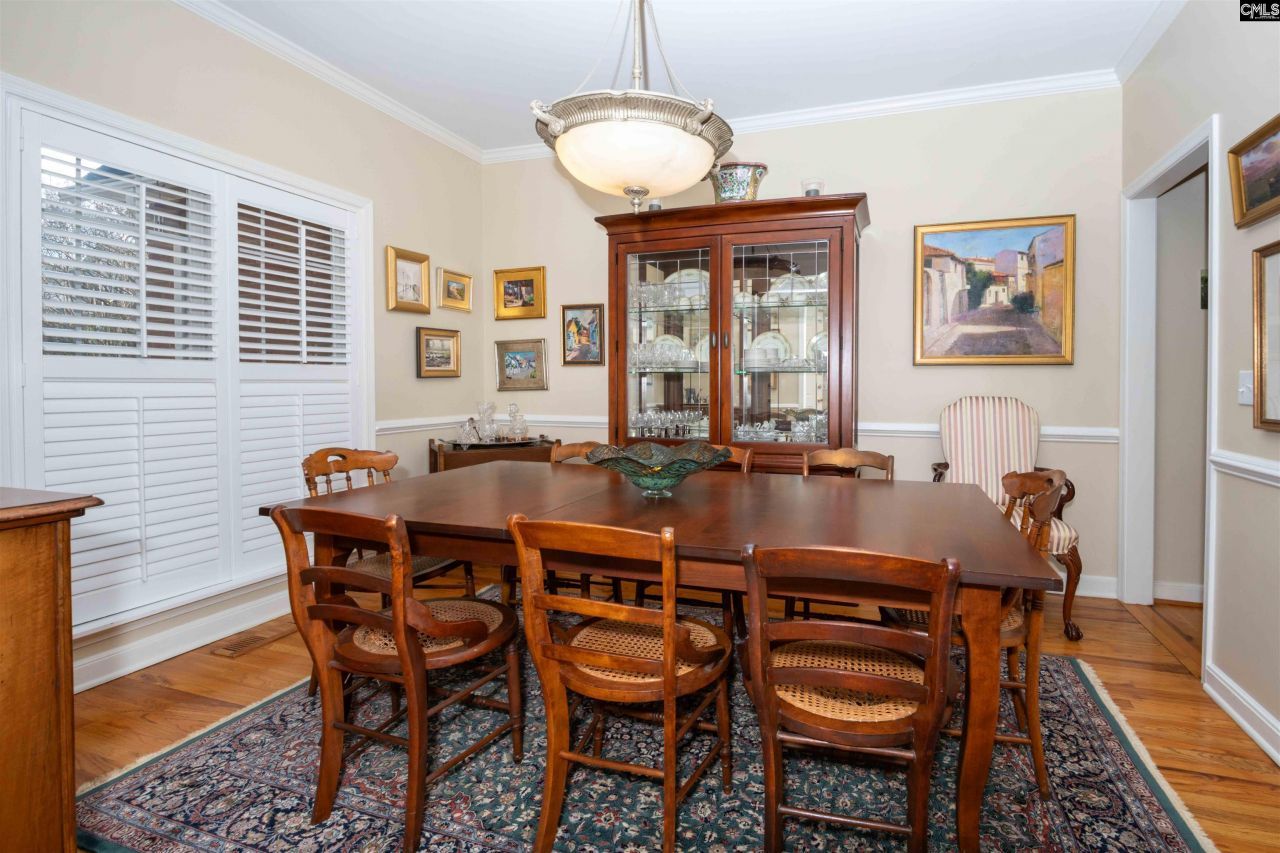 200 Barton Bend Lane Photo 7