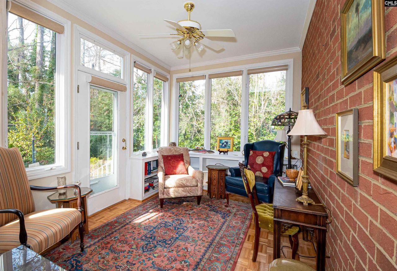 200 Barton Bend Lane Photo 9