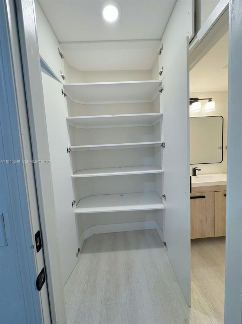 11400 NW 75th Ter, Doral, FL 33178 Photo