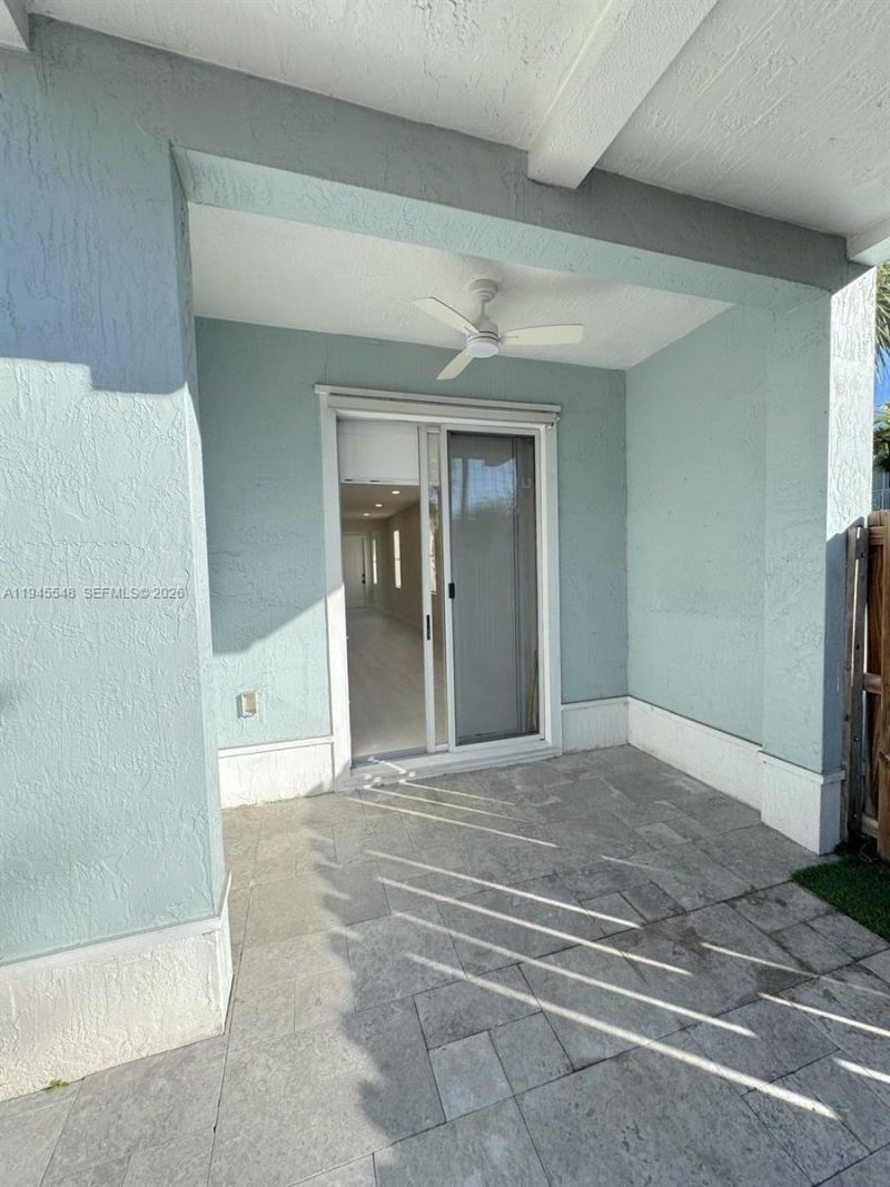 11400 NW 75th Ter, Doral, FL 33178 Photo