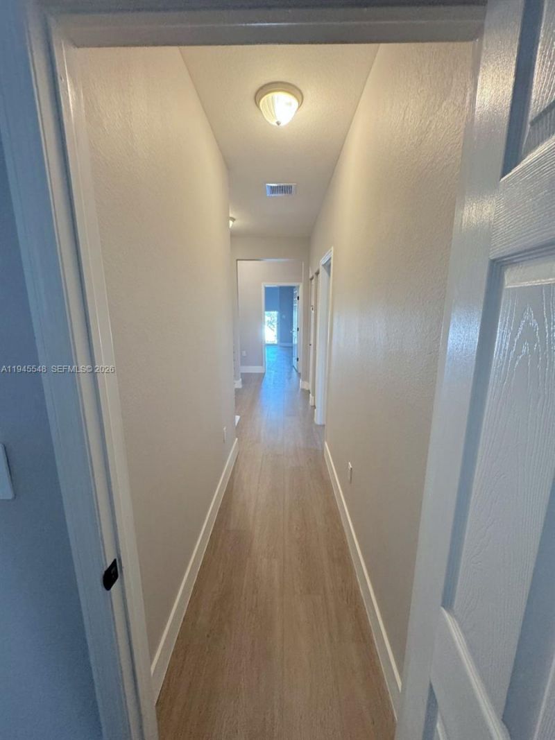 11400 NW 75th Ter, Doral, FL 33178 Photo