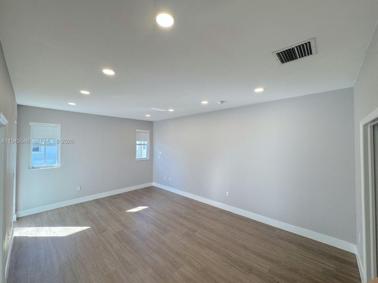 11400 NW 75th Ter, Doral, FL 33178 Photo