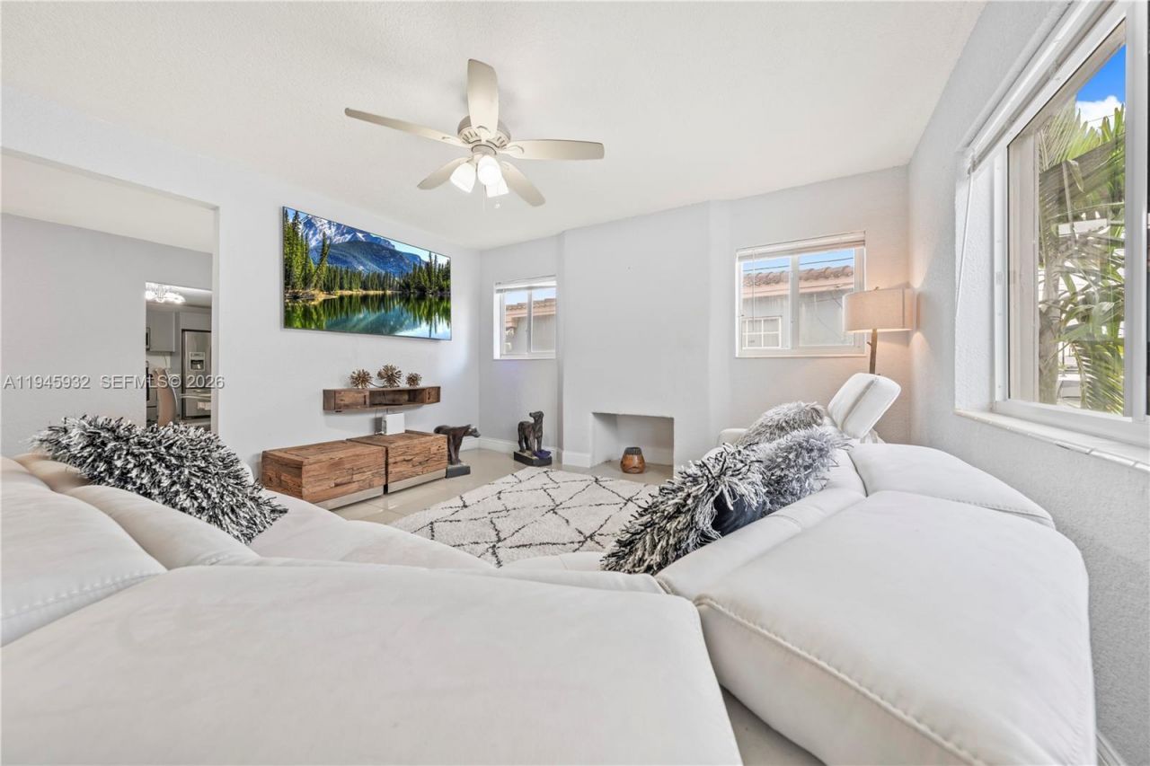 3430 NW 16th St, Miami, FL 33125 Photo