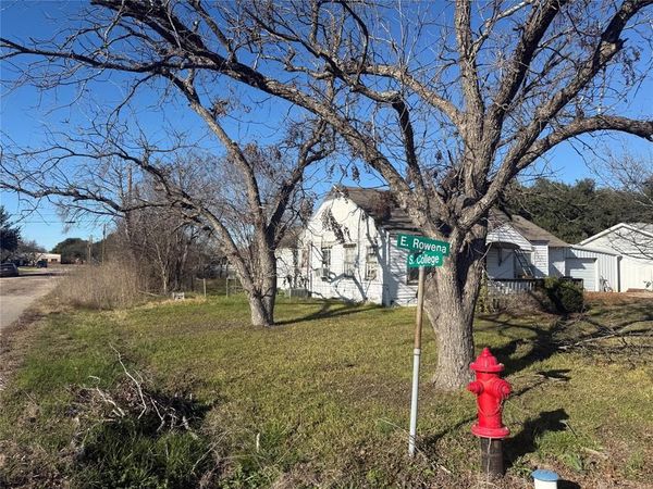 402 E Rowena , Rosebud, TX 76570