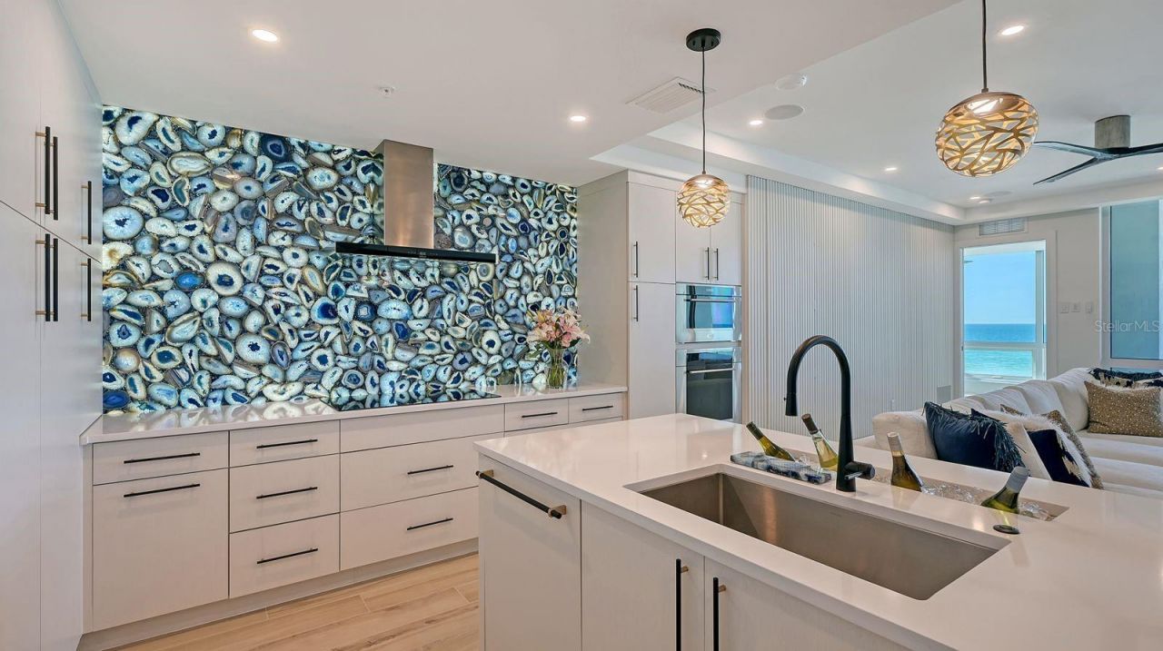 1035 Seaside Drive, Unit 503, Sarasota, FL 34242 Photo