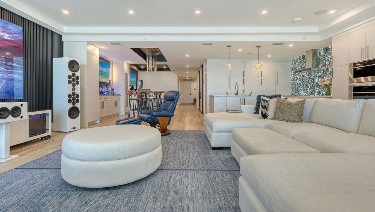 1035 Seaside Drive, Unit 503, Sarasota, FL 34242 Photo