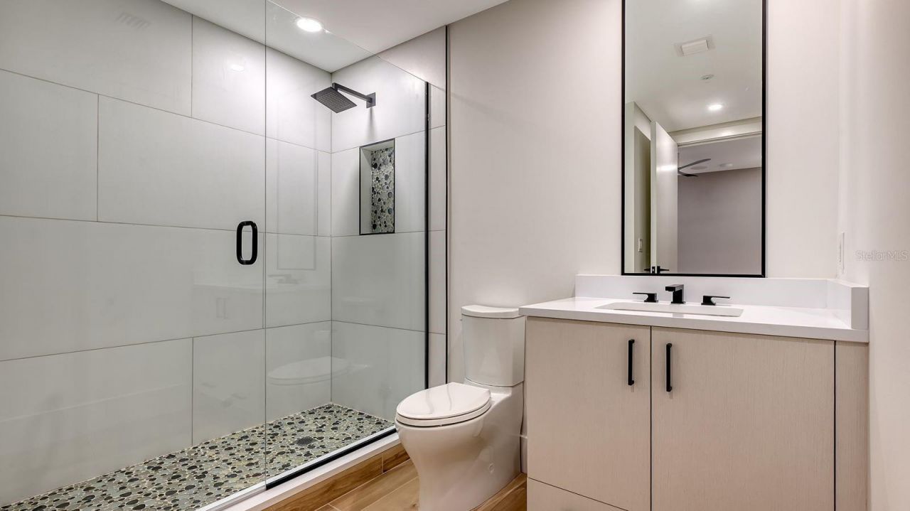 1035 Seaside Drive, Unit 503, Sarasota, FL 34242 Photo