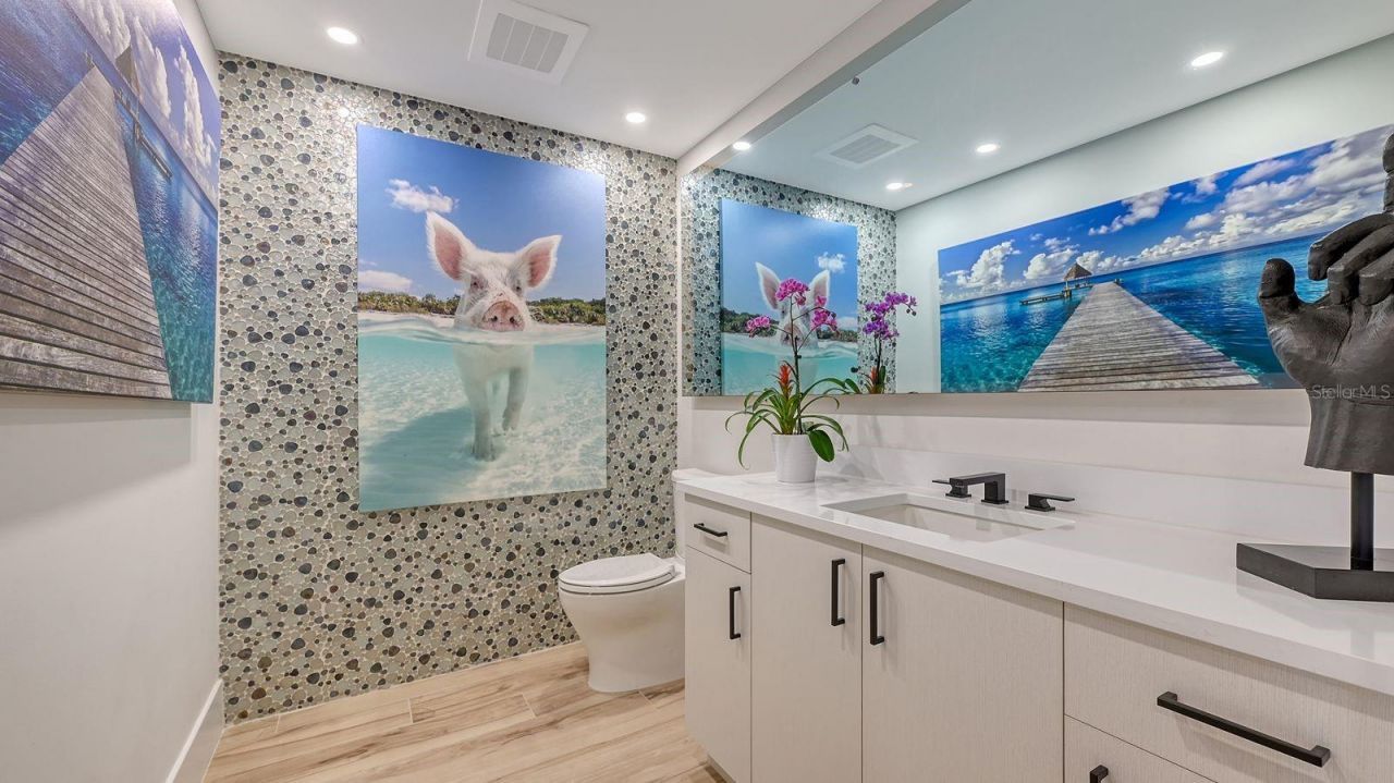 1035 Seaside Drive, Unit 503, Sarasota, FL 34242 Photo