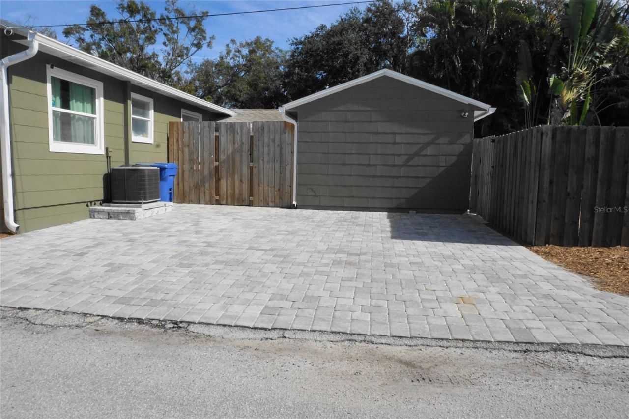 1116 30th Avenue N, Saint Petersburg, FL 33704 Photo