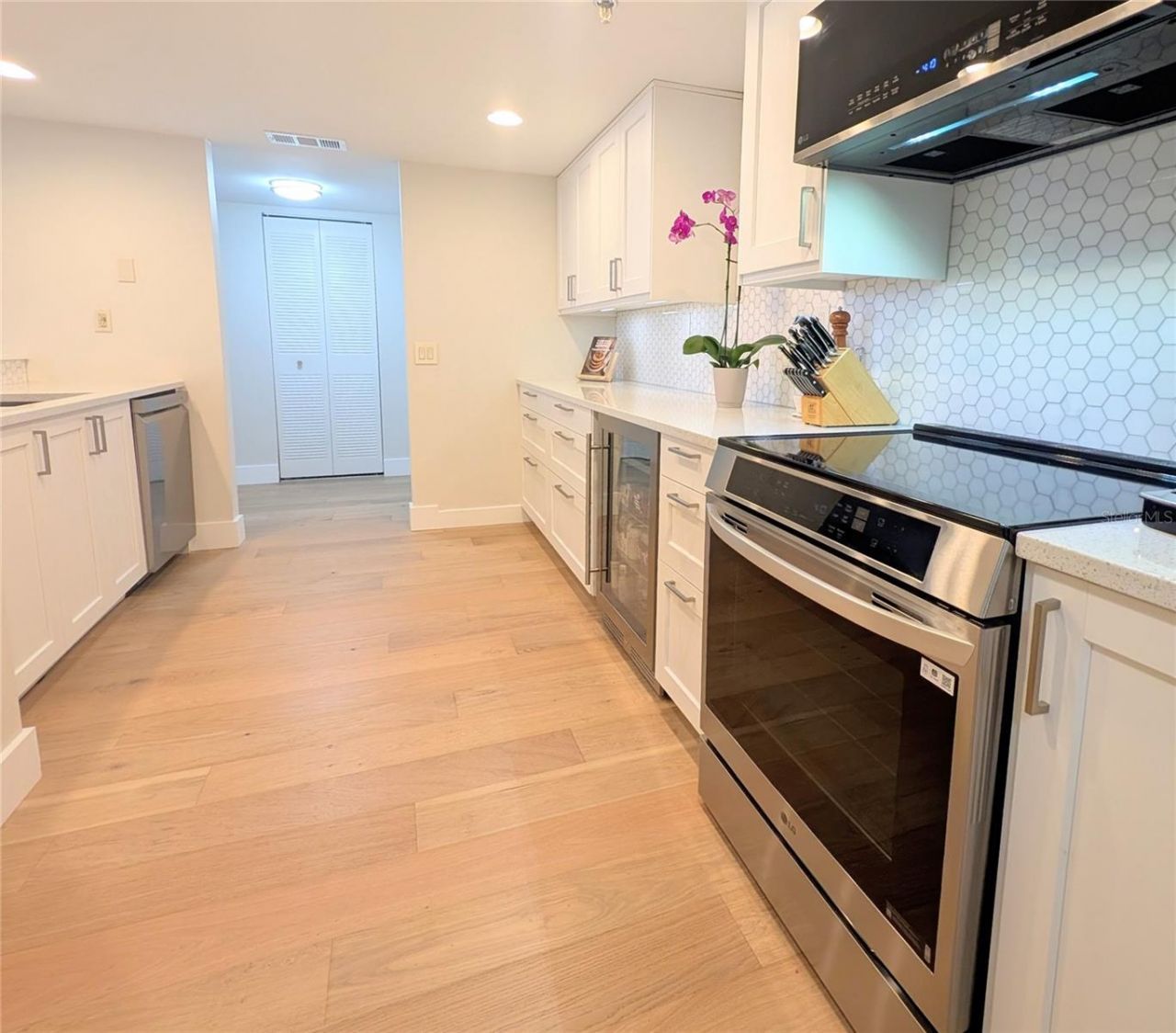 6322 Palma Del Mar Boulevard S, Unit 705, Saint Petersburg, FL 33715 Photo