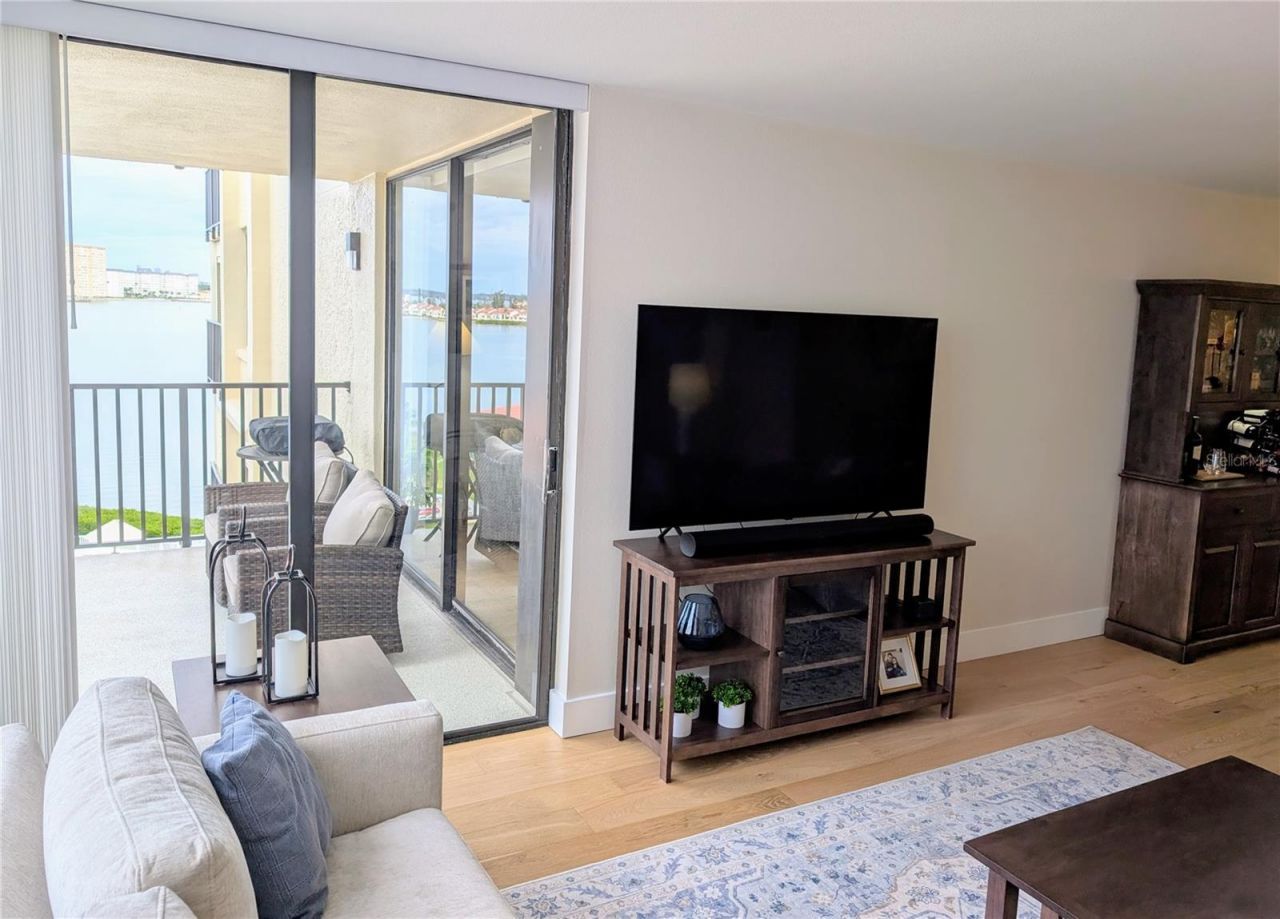 6322 Palma Del Mar Boulevard S, Unit 705, Saint Petersburg, FL 33715 Photo