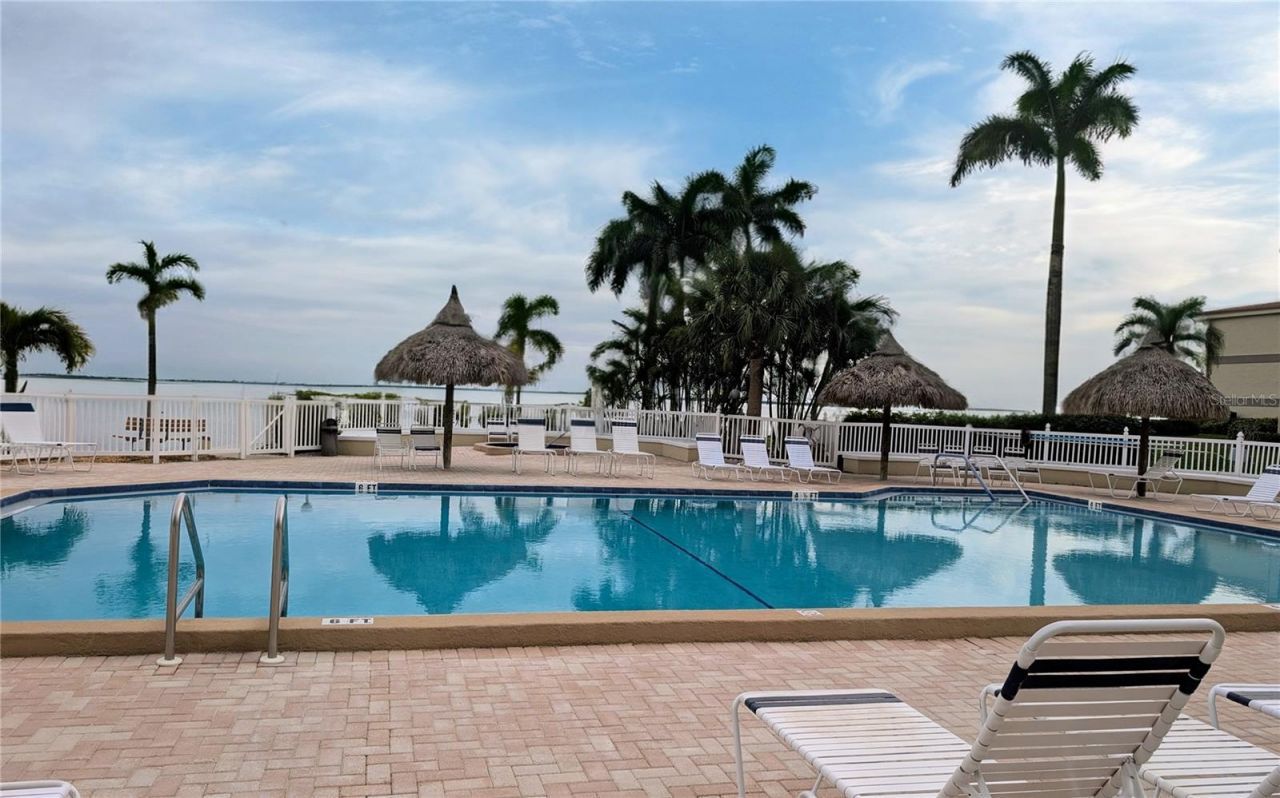 6322 Palma Del Mar Boulevard S, Unit 705, Saint Petersburg, FL 33715 Photo