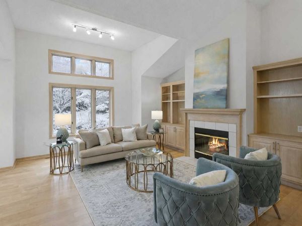 2260 Sherwood Court, Minnetonka, MN 55305