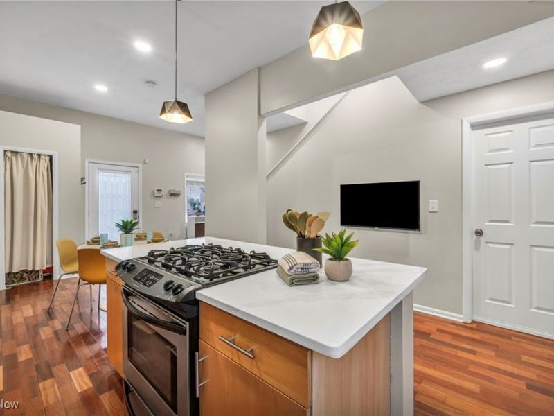 2339 W 5th Street, Cleveland, OH 44113 Photo 5