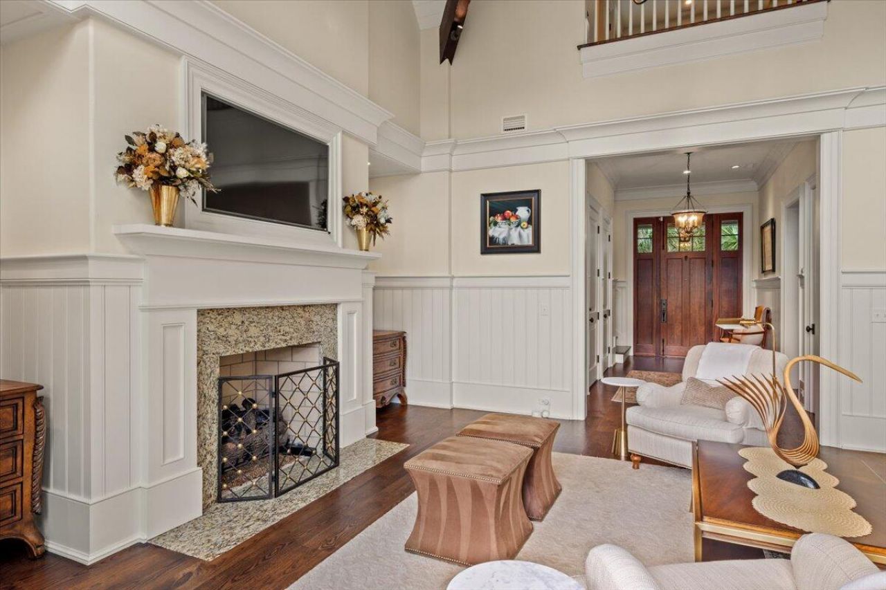 342 Governors Drive Photo 23