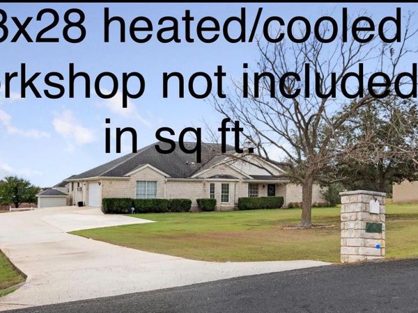 111 Lookout CIR, Hutto, TX 78634