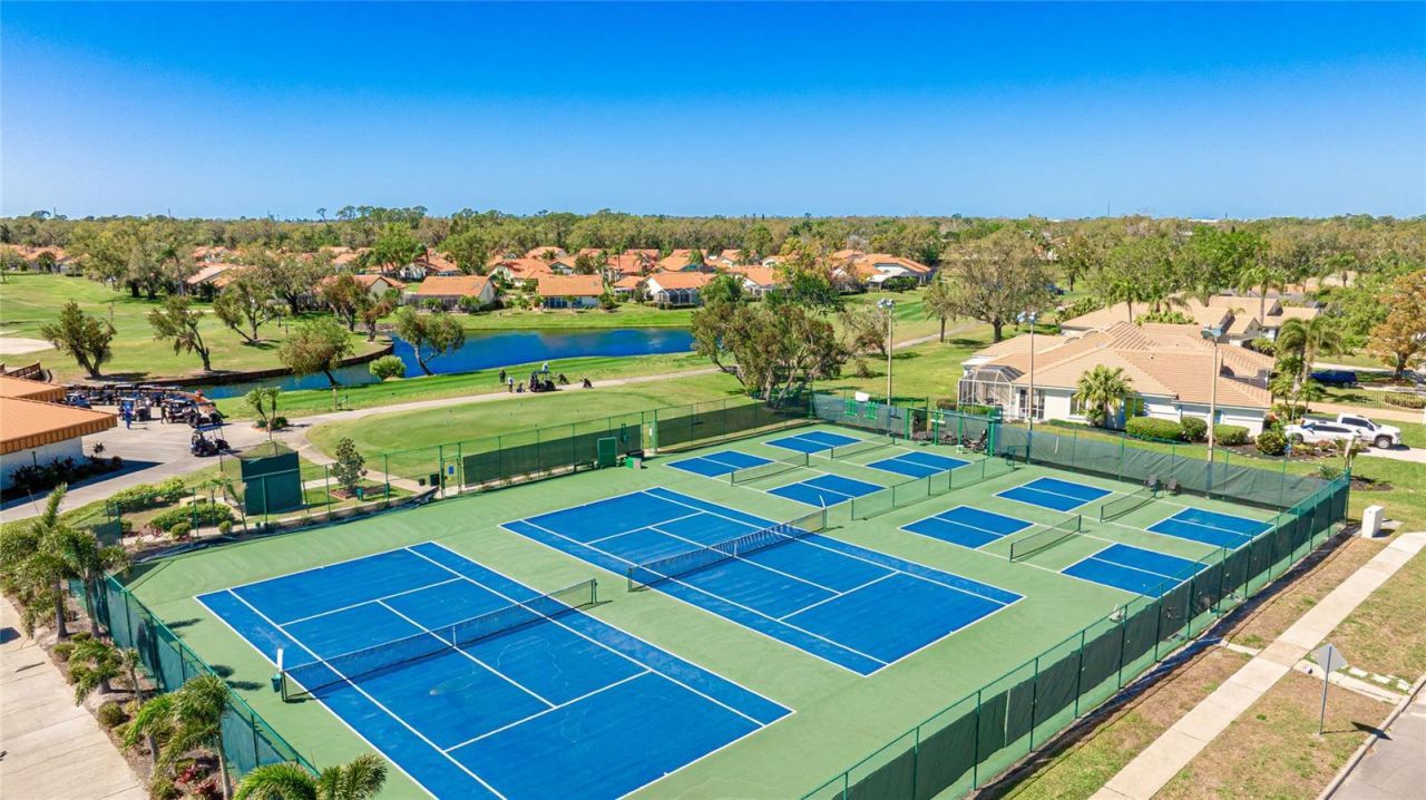 4210 Caddie Drive E, Unit 201, Bradenton, FL 34203 Photo