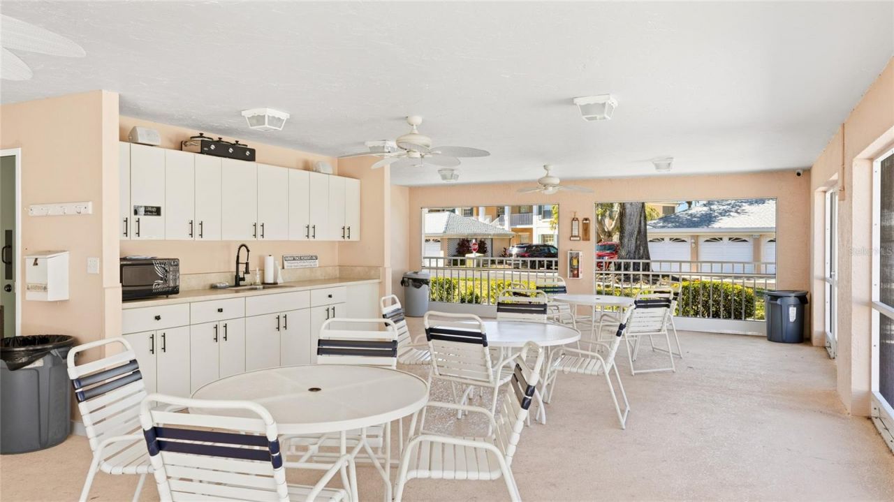 4210 Caddie Drive E, Unit 201, Bradenton, FL 34203 Photo