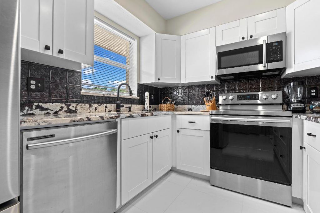 2950 SE Ocean Boulevard, Unit 119-6, Stuart, FL 34996 Photo