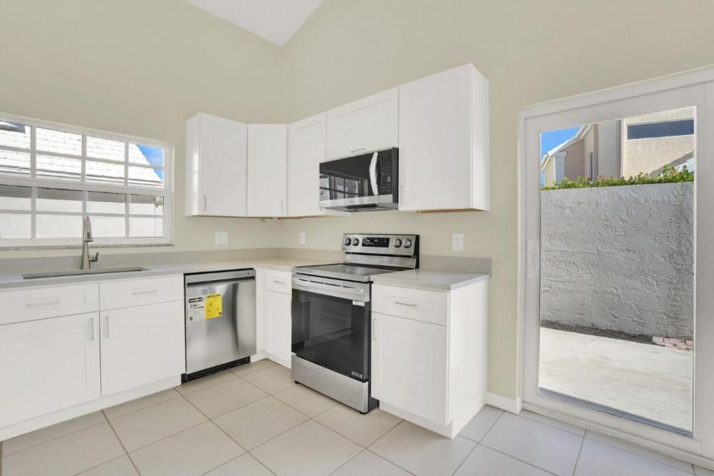 21 Selby Lane, Palm Beach Gardens, FL 33418 Photo