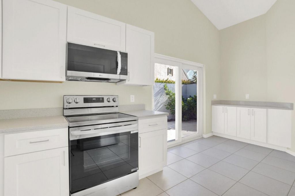 21 Selby Lane, Palm Beach Gardens, FL 33418 Photo