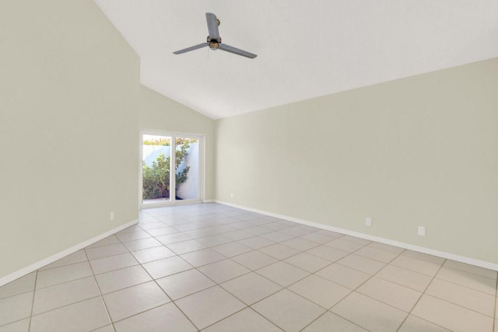 21 Selby Lane, Palm Beach Gardens, FL 33418 Photo