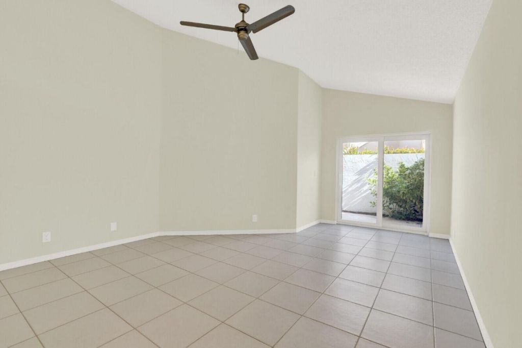 21 Selby Lane, Palm Beach Gardens, FL 33418 Photo