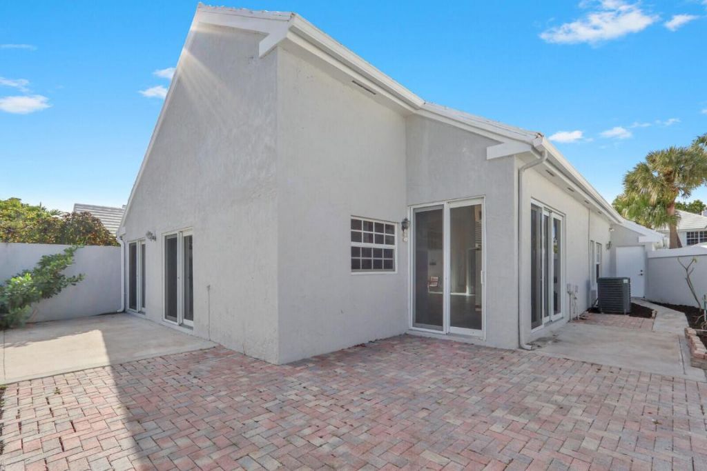 21 Selby Lane, Palm Beach Gardens, FL 33418 Photo