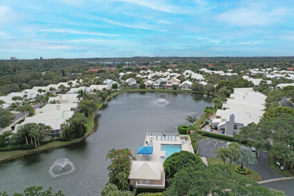 21 Selby Lane, Palm Beach Gardens, FL 33418 Photo