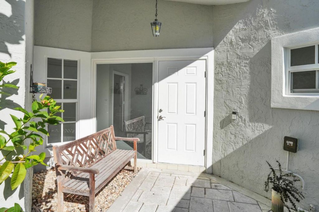 21 Selby Lane, Palm Beach Gardens, FL 33418 Photo