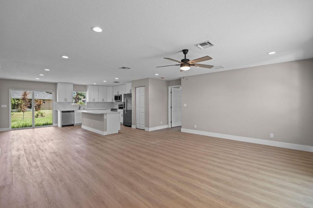 4611 Sunset Boulevard, Fort Pierce, FL 34982 Photo