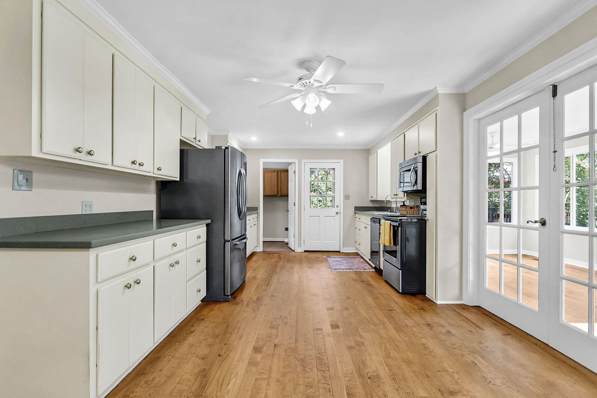 101 Dukes Court Photo 11