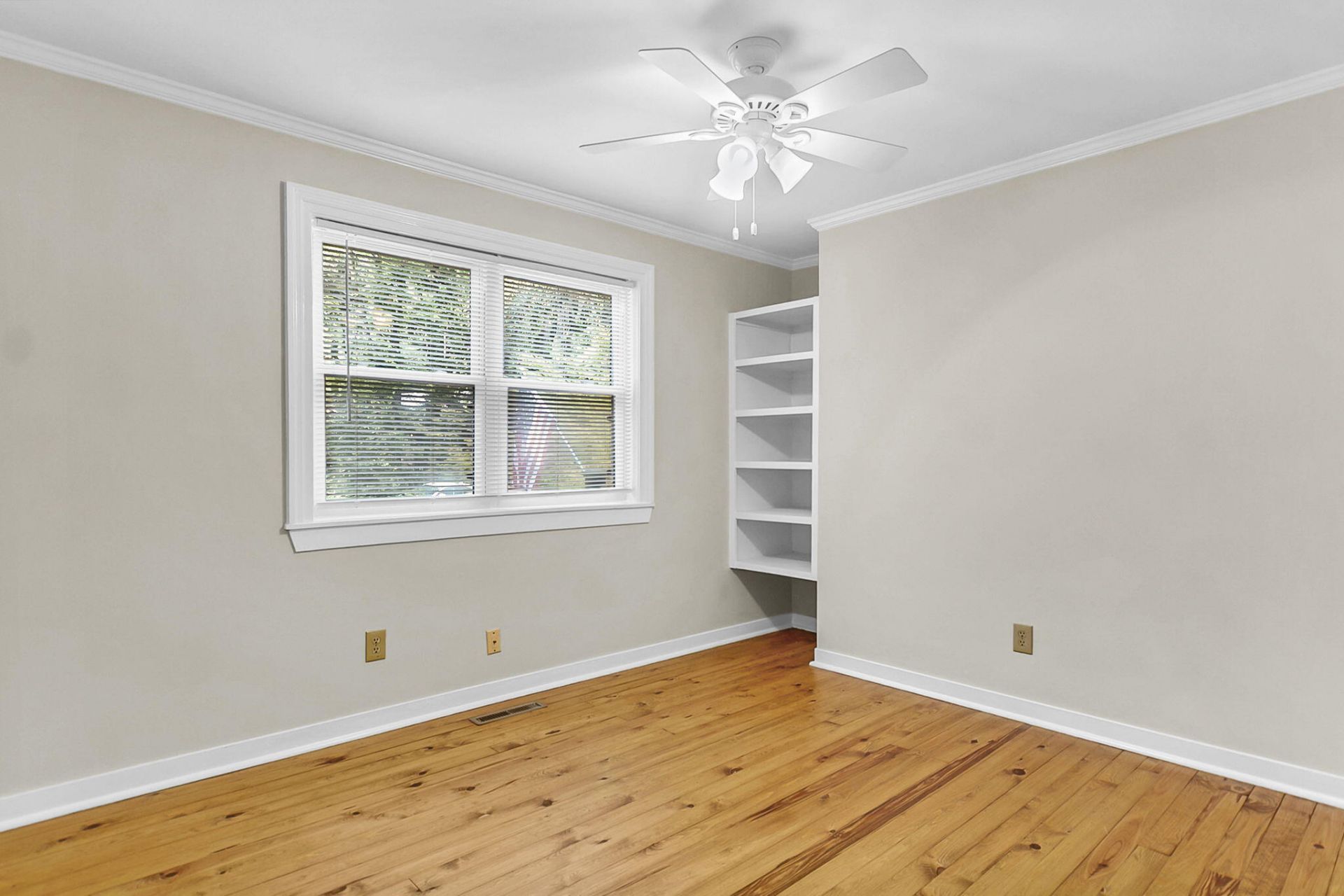 101 Dukes Court Photo 19