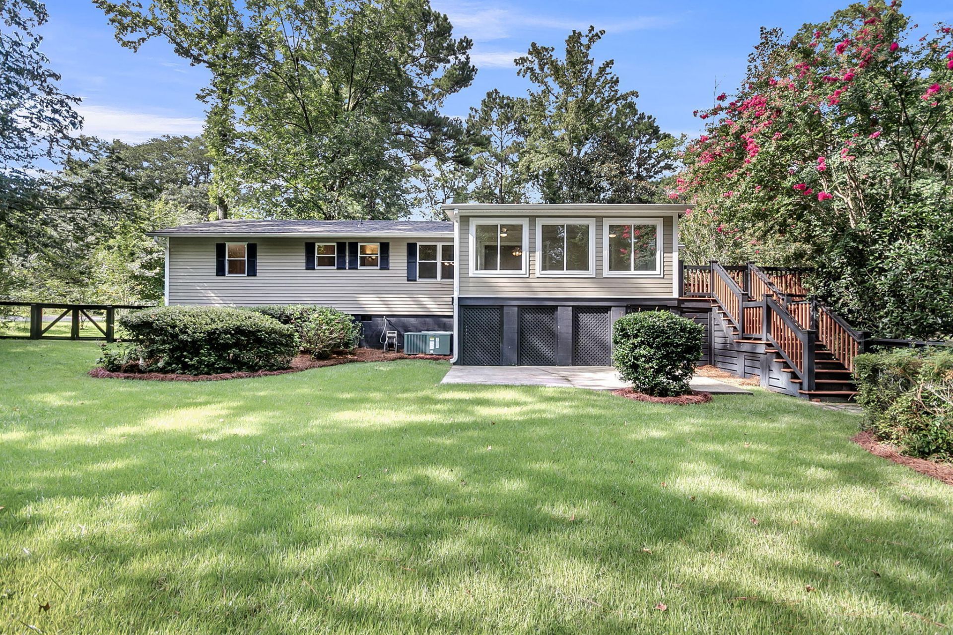 101 Dukes Court Photo 30