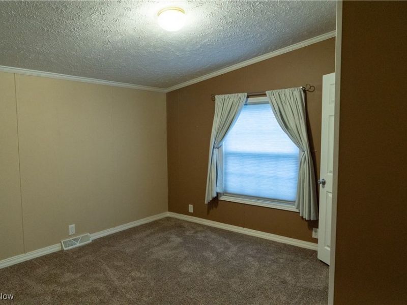 337 Pin Oak Circle, Elyria, OH 44035 Photo 19