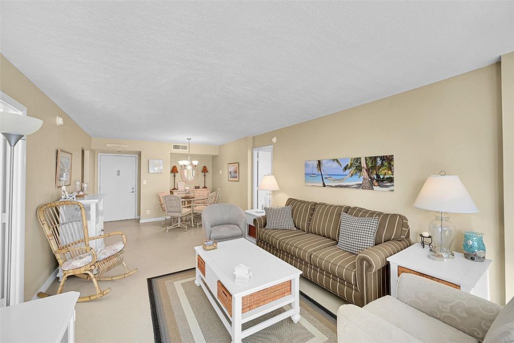 531 N Ocean Boulevard, Unit 410, Pompano Beach, FL 33062 Photo