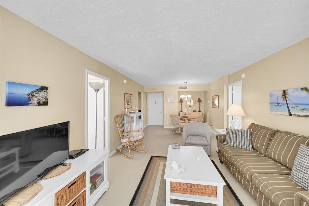 531 N Ocean Boulevard, Unit 410, Pompano Beach, FL 33062 Photo