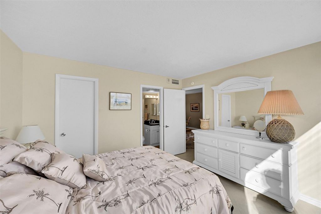 531 N Ocean Boulevard, Unit 410, Pompano Beach, FL 33062 Photo