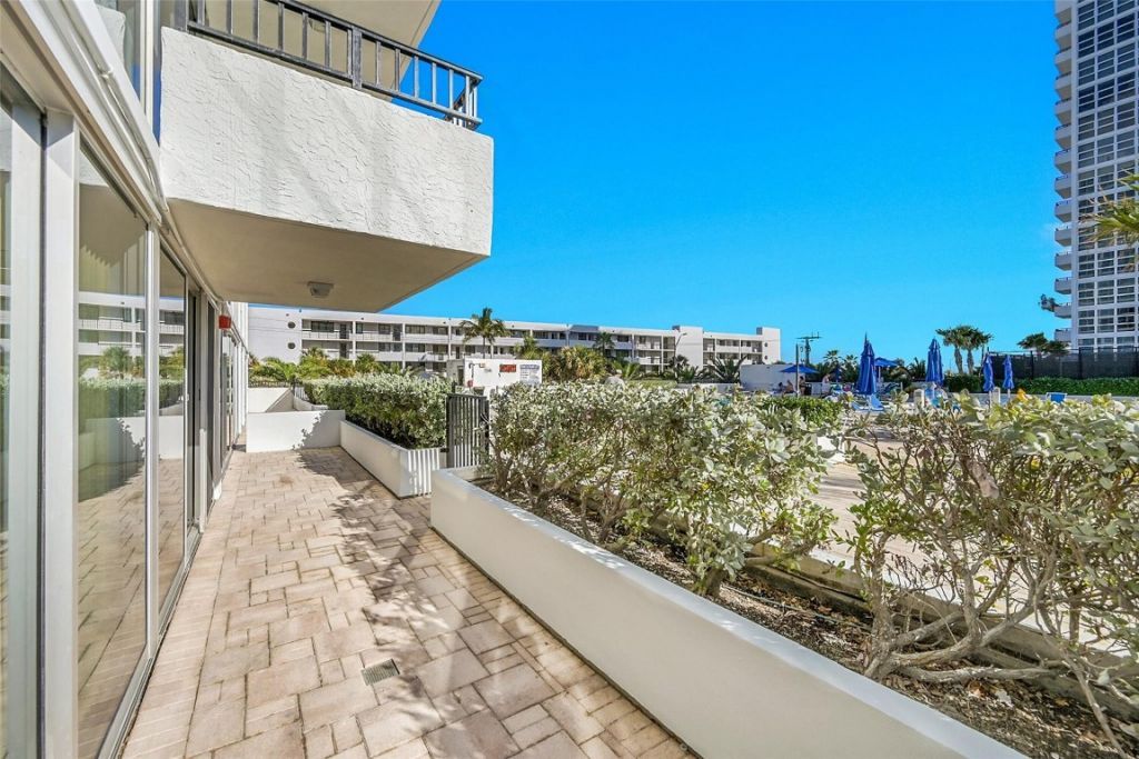 531 N Ocean Boulevard, Unit 410, Pompano Beach, FL 33062 Photo