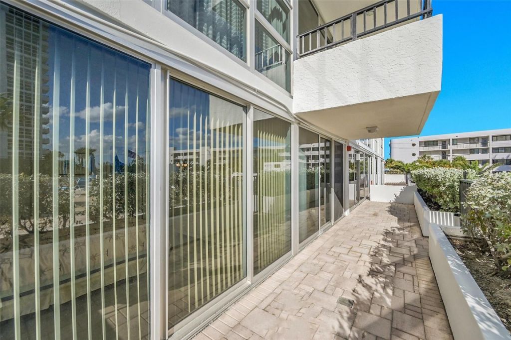 531 N Ocean Boulevard, Unit 410, Pompano Beach, FL 33062 Photo
