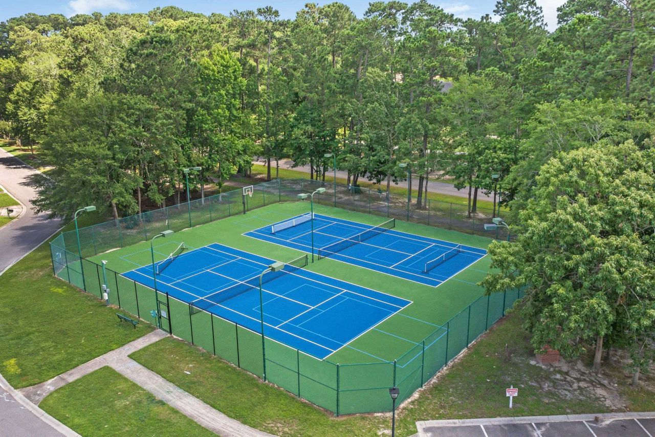 10 Loganberry Ct. Photo 33