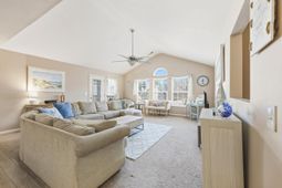 10 Loganberry Ct. photo 4