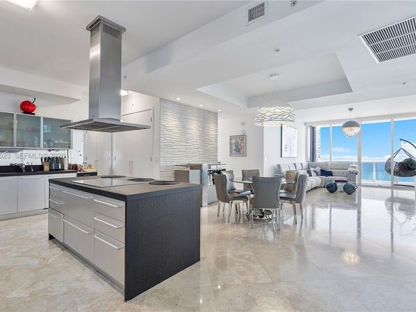18201 Collins Ave , Unit 4404, Sunny Isles Beach, FL 33160