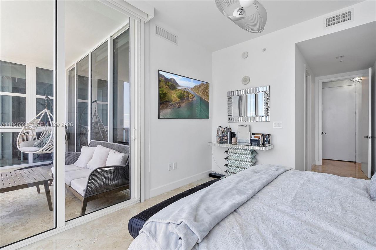 18201 Collins Ave, Unit 4404, Sunny Isles Beach, FL 33160 Photo